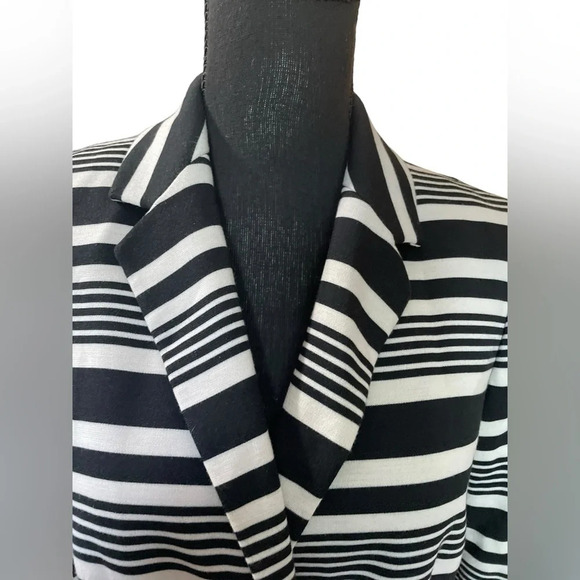 THE LIMITED Size Small Black White Blazer Jacket Lined Striped Office Workwear - Picture 1 of 8